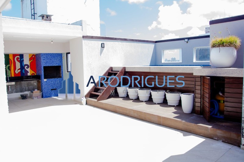 Cobertura de luxo à venda em Salvador-BA, no bairro Caminho das Árvores: 3 quartos, 1 sala, 197m² de área.