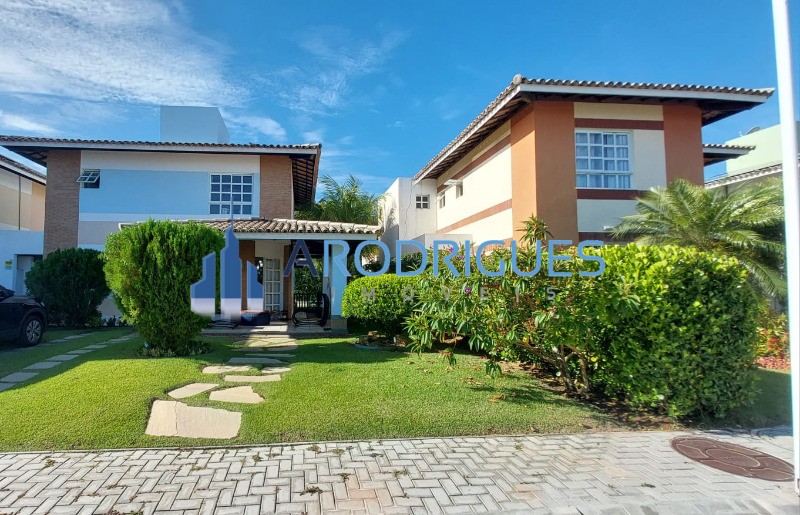 Casa em Condomínio para Locação em Itapuã - Salvador-BA: 3 Quartos, 1 Suíte, 2 Salas, 2 Vagas de Garagem, 180 m²!