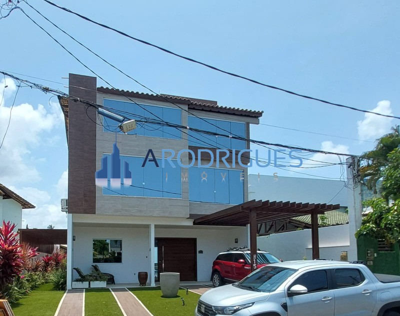 Imóvel para locação em Salvador-BA: Casa de 3 quartos, 2 suítes, 2 salas, 4 banheiros, 3 vagas de garagem e 320m² em Piatã.