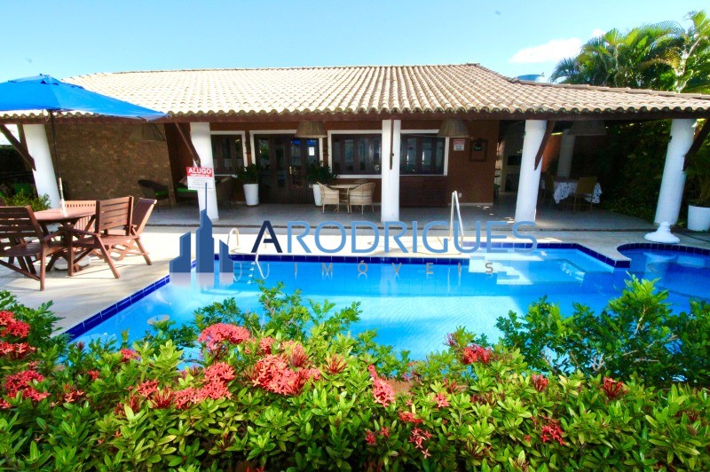 Casa de luxo em condomínio em Guarajuba (Monte Gordo) - Camaçari-BA: 5 quartos, 5 suítes, 1 sala, 5 banheiros, 1 vaga, 265m².