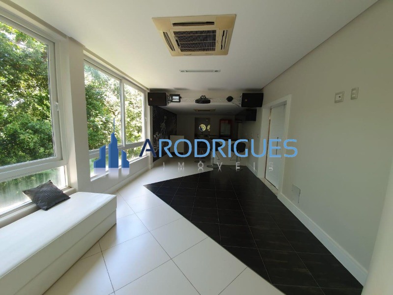 Casa, 5 quartos, 1050 m² - Foto 4