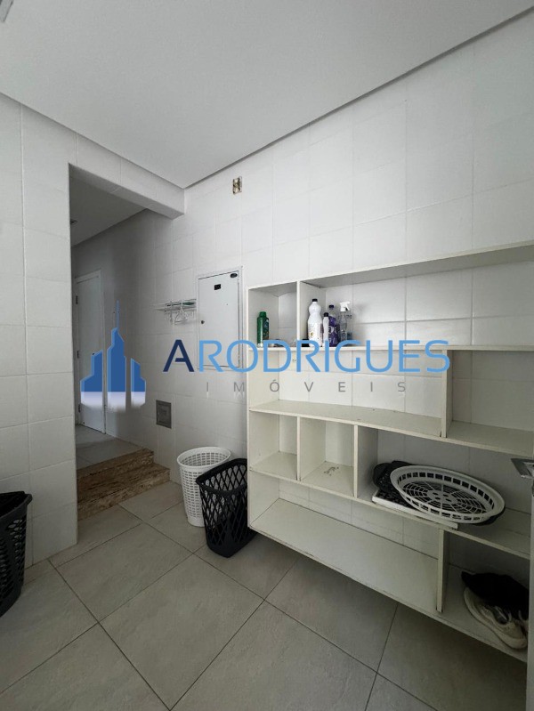Casa, 4 quartos, 370 m² - Foto 17
