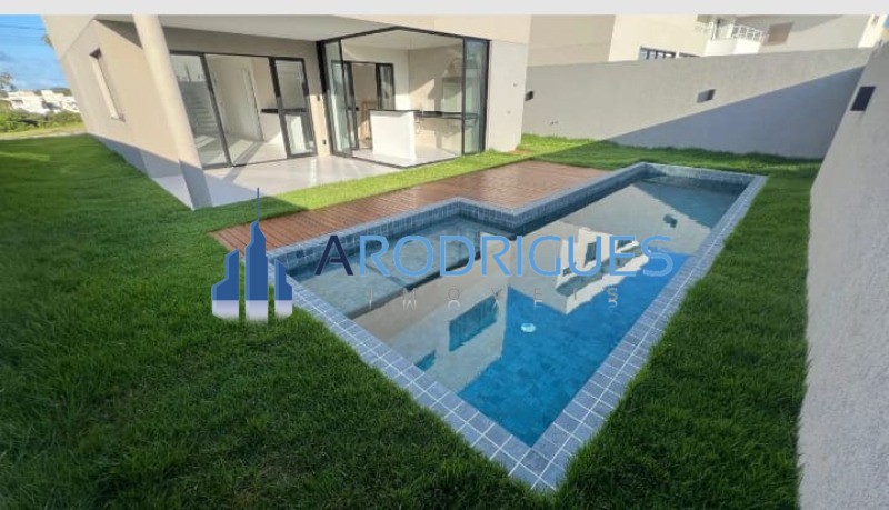 Casa, 4 quartos, 294 m² - Foto 1
