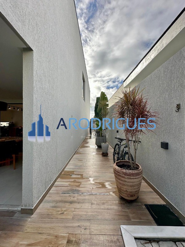 Casa, 4 quartos, 270 m² - Foto 12