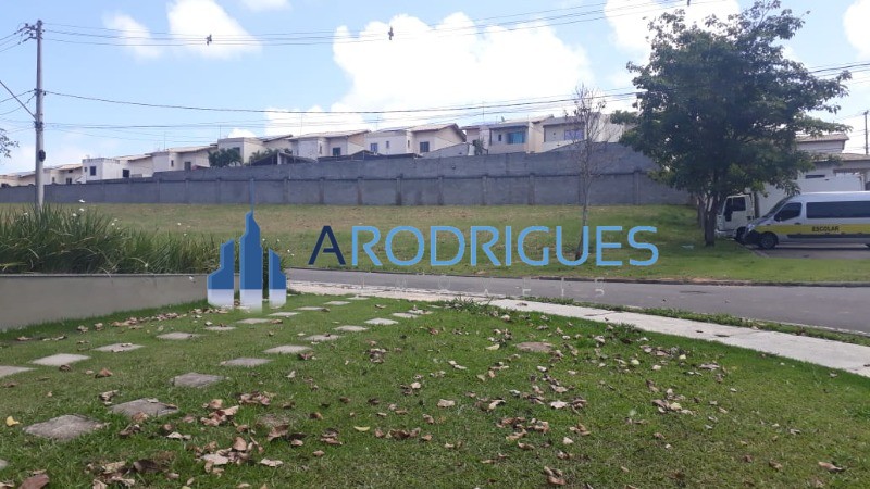 Loteamento e Condomínio, 800 m² - Foto 1