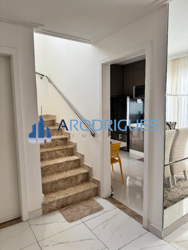 Casa, 4 quartos, 186 m² - Foto 2