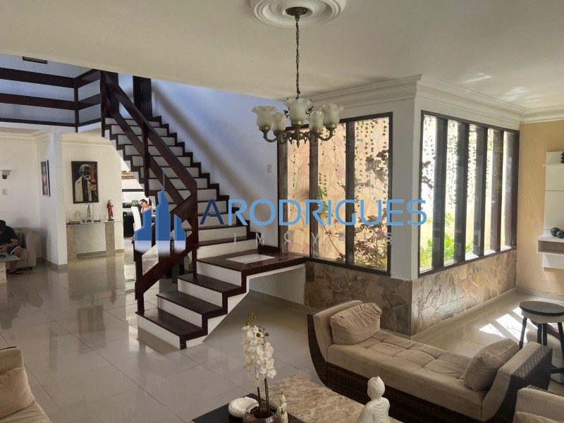 Casa, 8 quartos, 804 m² - Foto 1