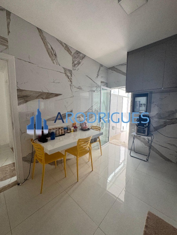 Casa, 4 quartos, 186 m² - Foto 9