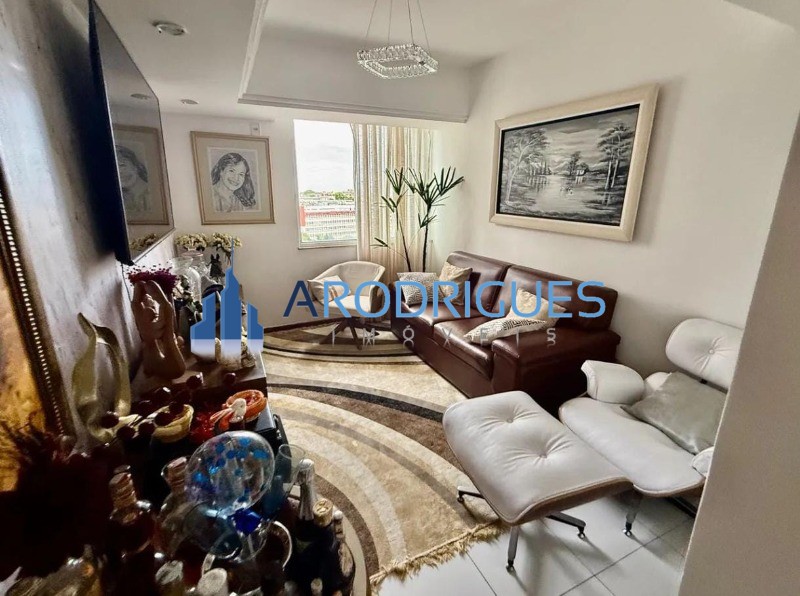 Apartamento, 3 quartos, 230 m² - Foto 1