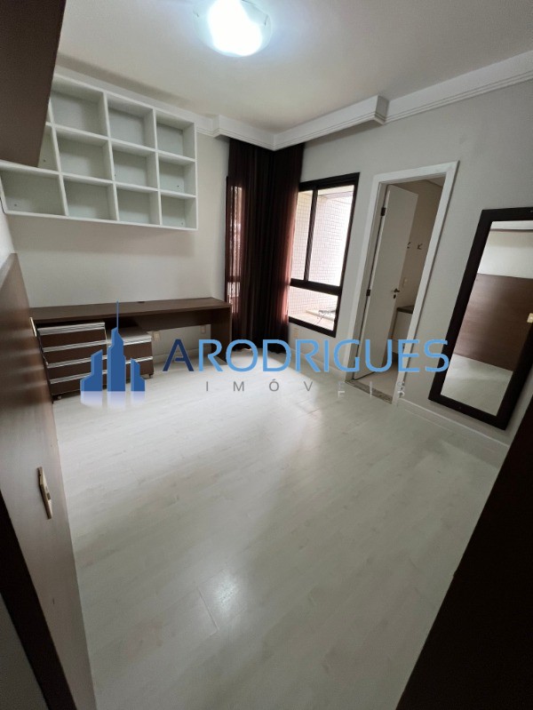 Apartamento, 4 quartos, 281 m² - Foto 9
