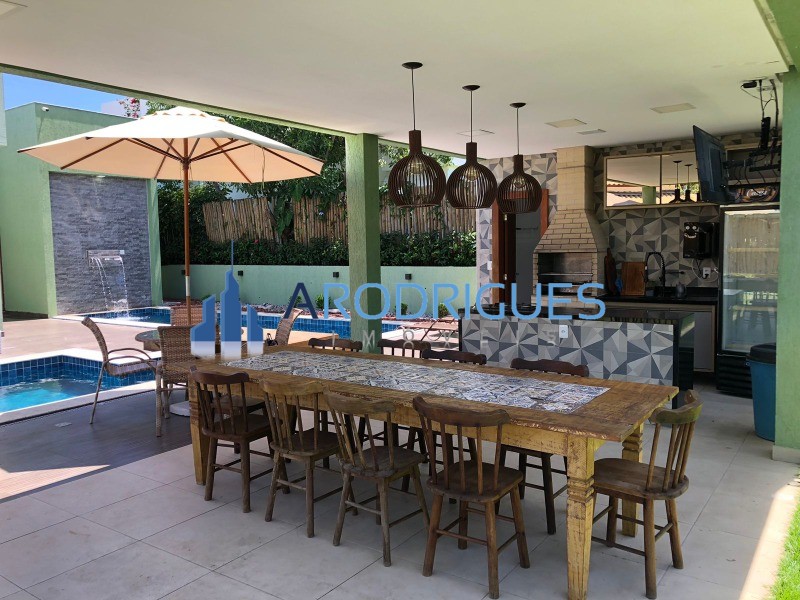 Casa, 6 quartos, 320 m² - Foto 1
