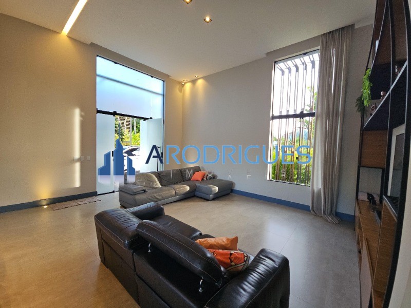 Casa, 3 quartos, 1052 m² - Foto 4