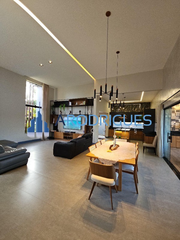 Casa, 3 quartos, 1052 m² - Foto 8