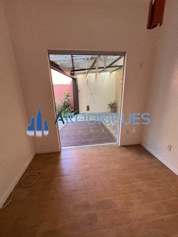 Casa, 4 quartos, 230 m² - Foto 8