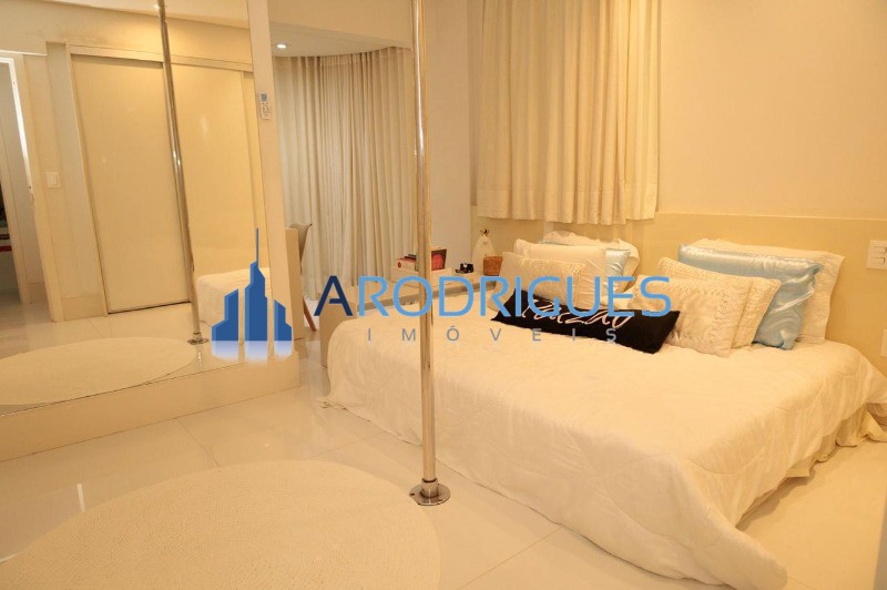 Apartamento, 3 quartos, 135 m² - Foto 1