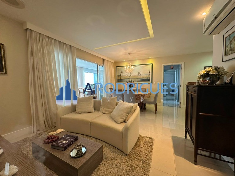 Apartamento, 3 quartos, 130 m² - Foto 1