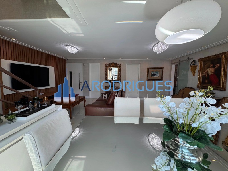 Apartamento, 3 quartos, 226 m² - Foto 2