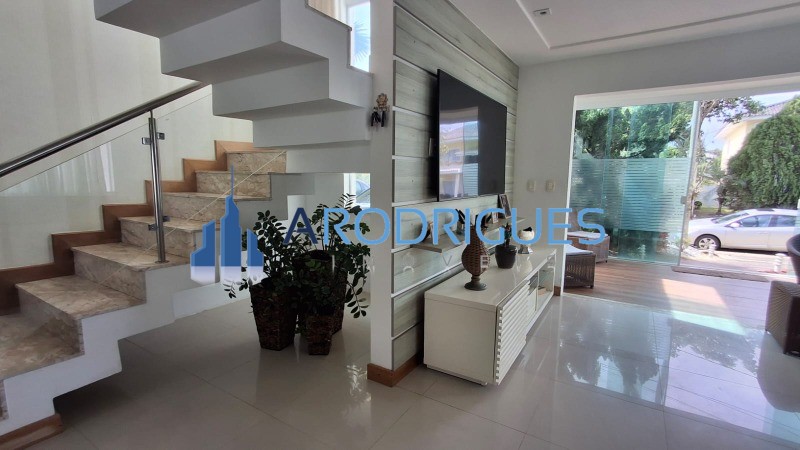 Casa, 4 quartos, 300 m² - Foto 4