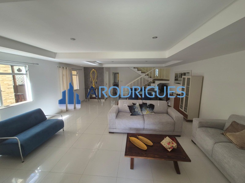 Casa, 5 quartos, 110 m² - Foto 1