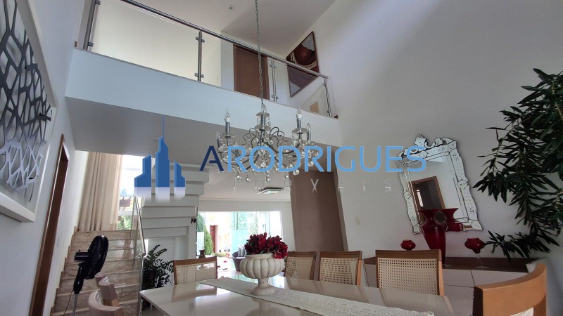 Casa, 4 quartos, 300 m² - Foto 1