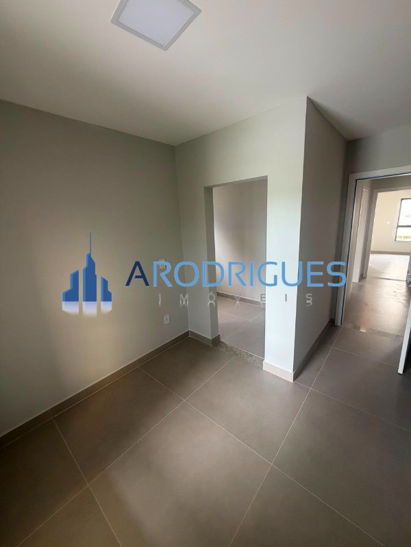Casa, 3 quartos, 277 m² - Foto 4