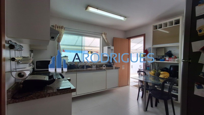 Casa, 4 quartos, 300 m² - Foto 33