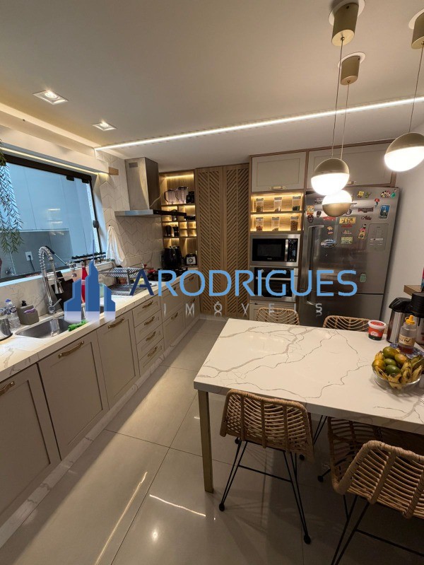 Casa, 3 quartos, 210 m² - Foto 22