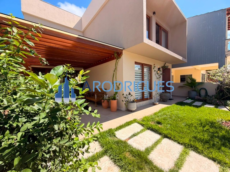 Casa, 4 quartos, 330 m² - Foto 2