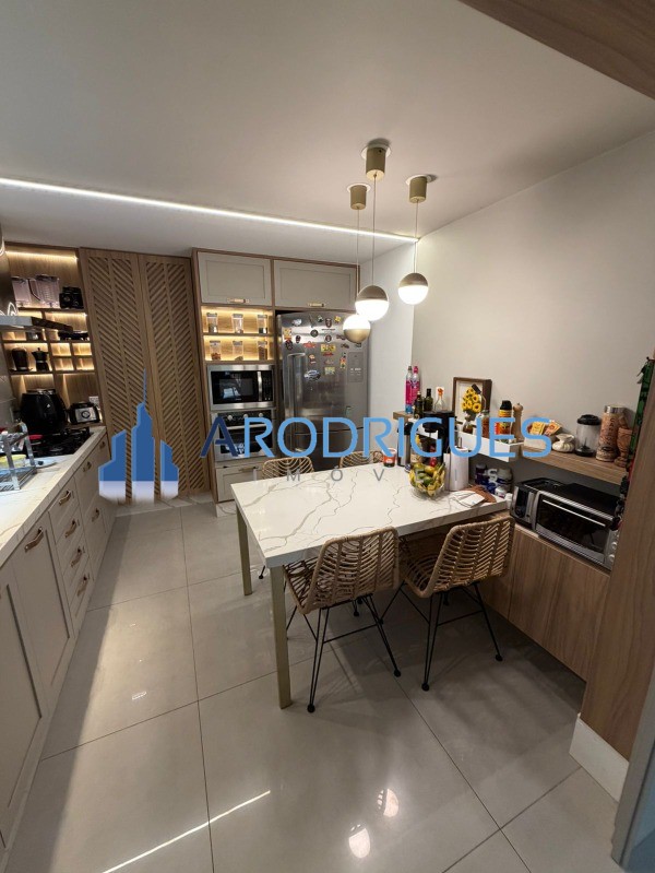 Casa, 3 quartos, 210 m² - Foto 23