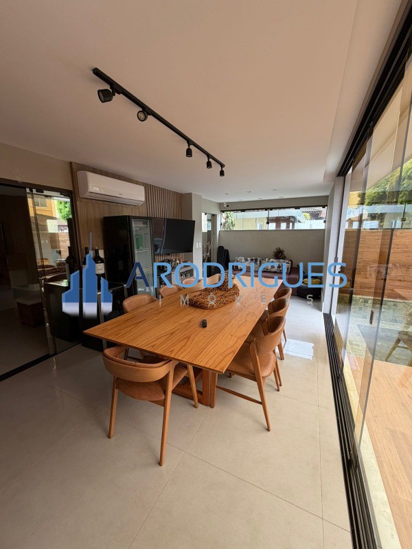 Casa, 3 quartos, 210 m² - Foto 10