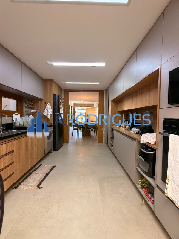 Casa, 4 quartos, 330 m² - Foto 32