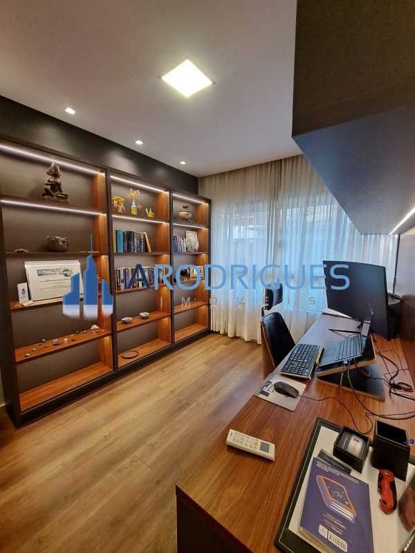 Casa, 3 quartos, 261 m² - Foto 35