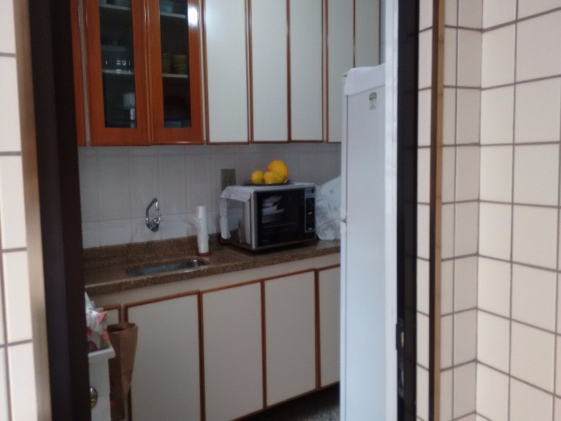 Sobrado à venda com 3 quartos, 250m² - Foto 8