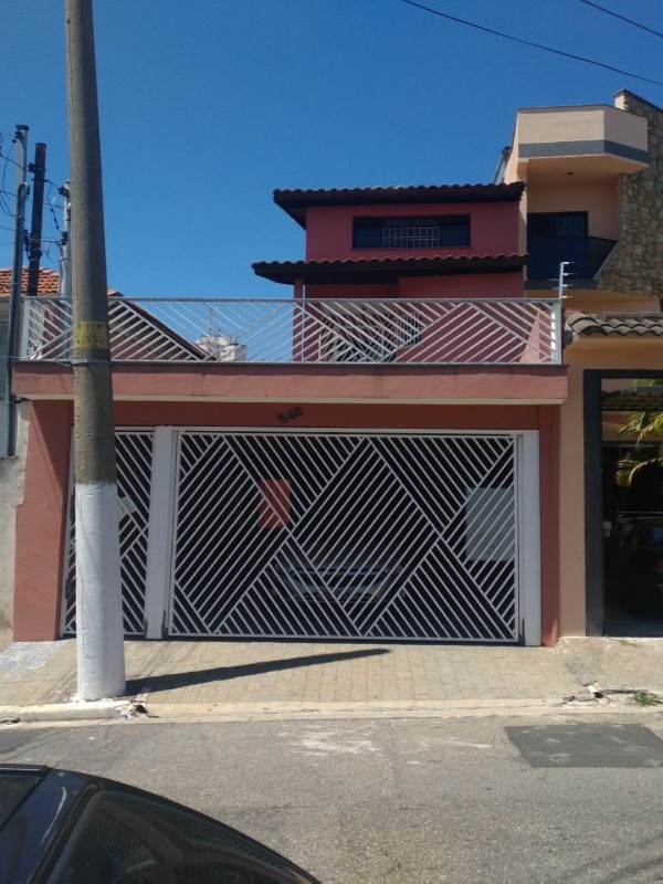 Sobrado, 3 quartos, 252 m² - Foto 1