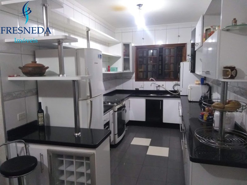 Sobrado, 3 quartos, 335 m² - Foto 2