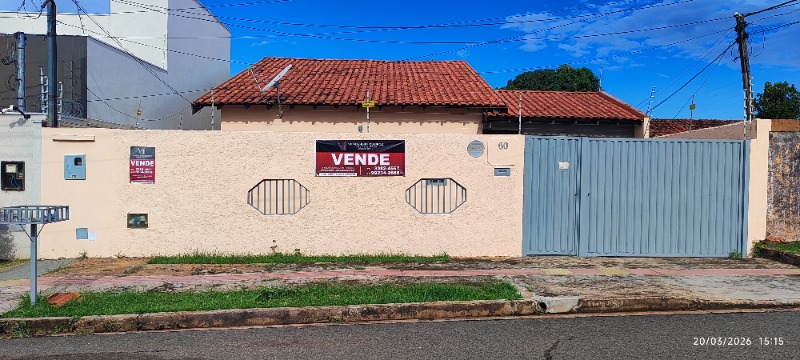 Casa, 5 quartos, 177 m² - Foto 1