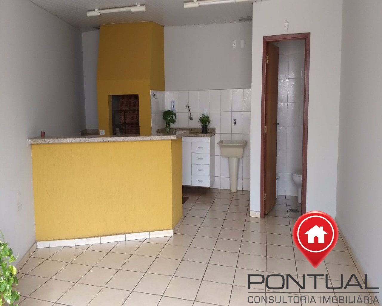 Apartamento à venda Edifício América, 2 dorms na Rua Sorocaba. Faça sua proposta! Pontual Imóveis sua imobiliária em Marília.