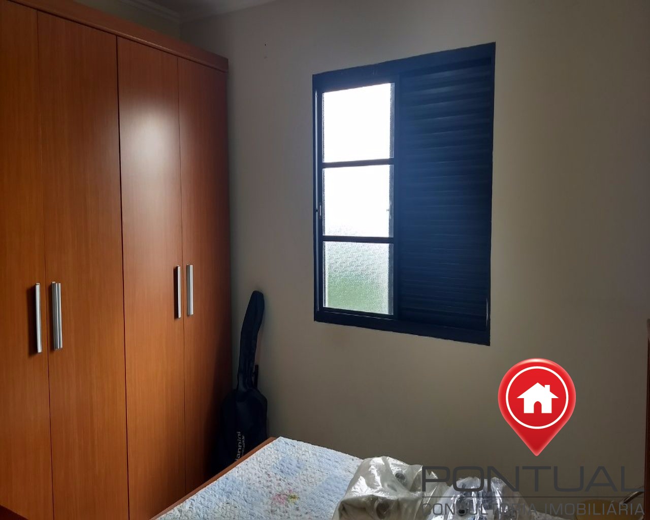 Apartamento à venda Edifício América, 2 dorms na Rua Sorocaba. Faça sua proposta! Pontual Imóveis sua imobiliária em Marília.