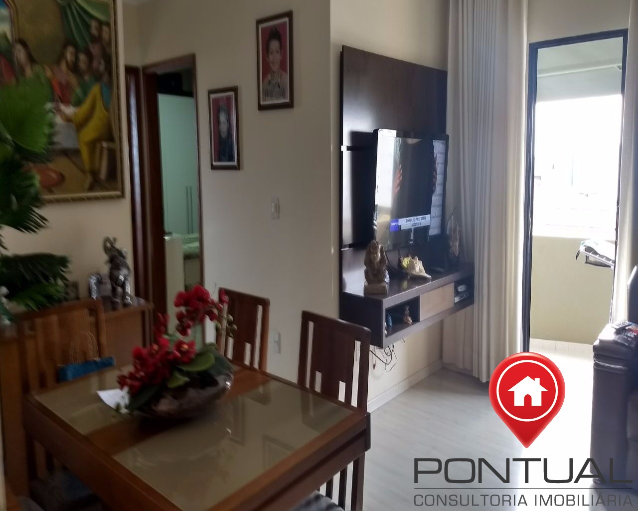 Apartamento à venda Edifício América, 2 dorms na Rua Sorocaba. Faça sua proposta! Pontual Imóveis sua imobiliária em Marília.