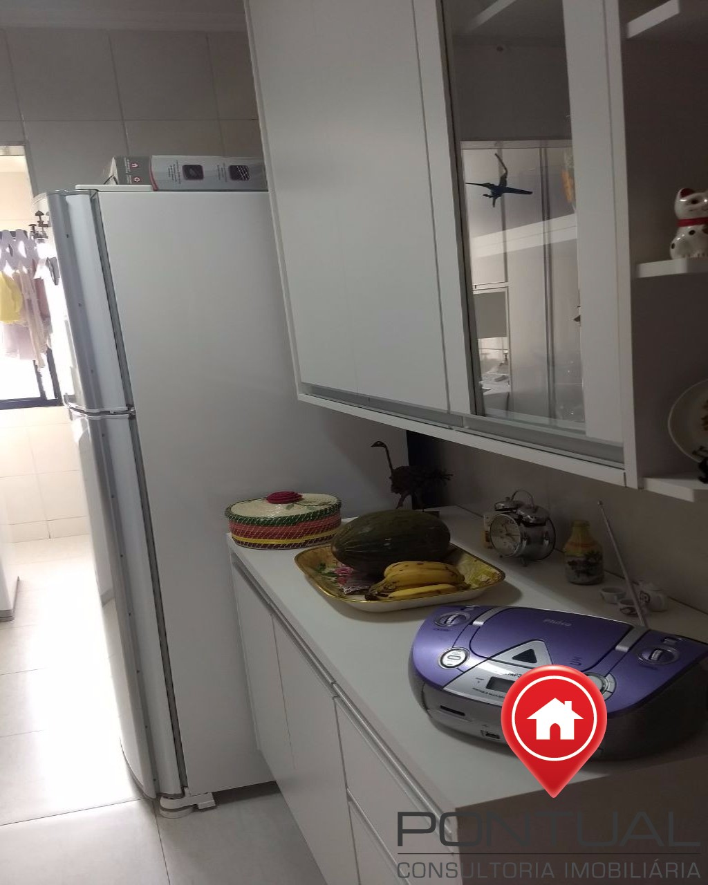Apartamento à venda Edifício América, 2 dorms na Rua Sorocaba. Faça sua proposta! Pontual Imóveis sua imobiliária em Marília.