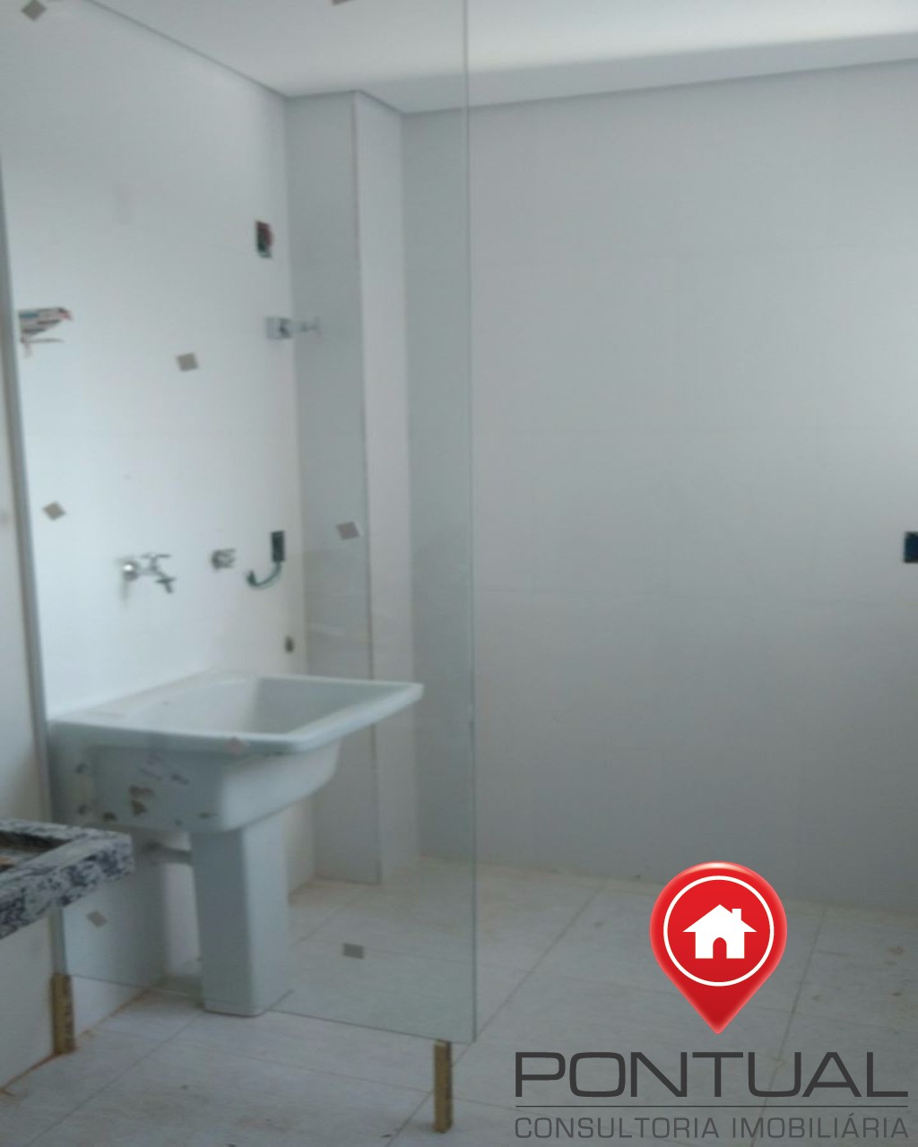 Apartamento novo à venda Edifício Estoril, 2 dorms no Centro. Estuda permuta! Pontual Imóveis sua imobiliária em Marília.