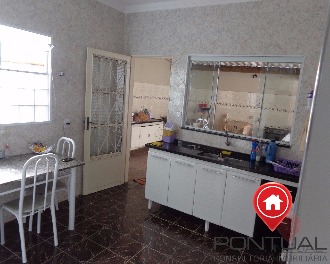 Casa à Venda em Marília no Bairro Sasazaki II. Venha conhecer!