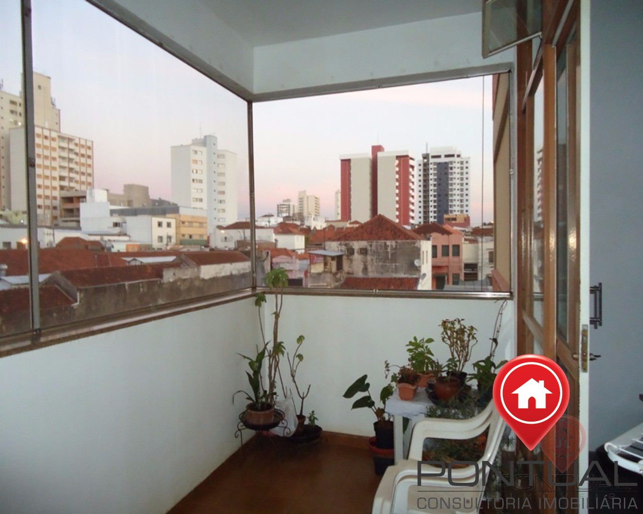 Apartamento à Venda no Centro de Marília SP, Ed. João Borgueti, 2 dorms, 127m². Aceita permuta! Fale já. Pontual Imóveis sua imobiliária em Marília.