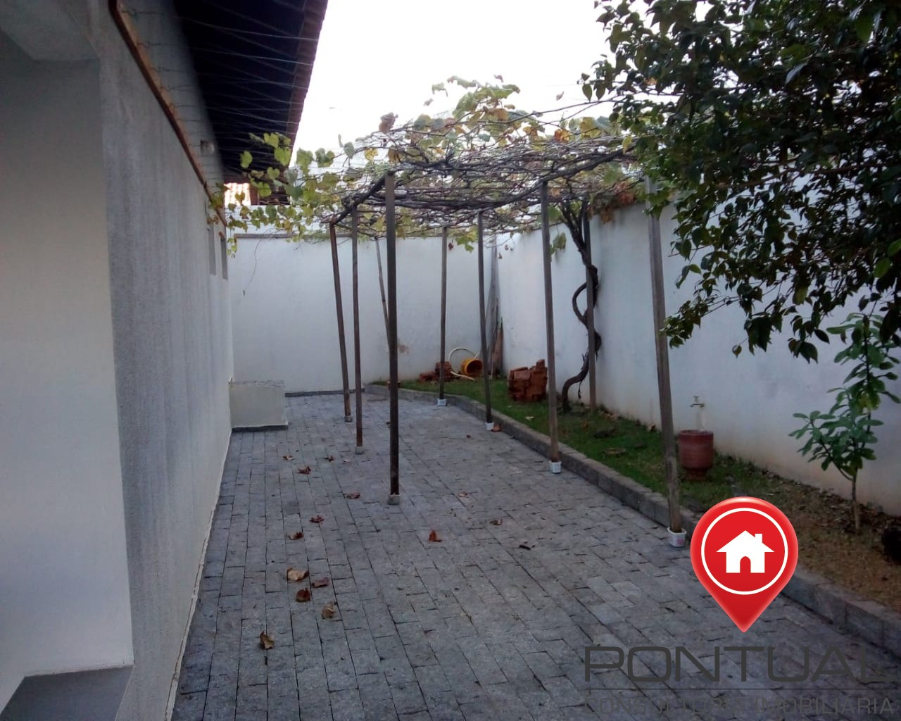 Casa à Venda Jardim São Domingos Marília 3 Suítes Piscina - Agende Visita Hoje - Pontual Imóveis sua imobiliária em Marília