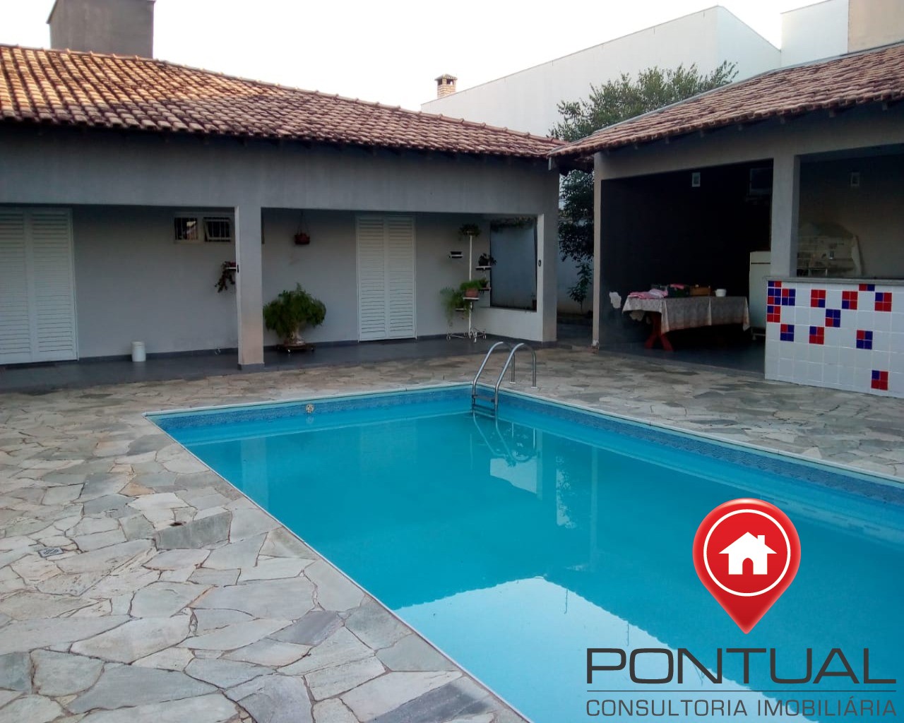 Casa à Venda Jardim São Domingos Marília 3 Suítes Piscina - Agende Visita Hoje - Pontual Imóveis sua imobiliária em Marília