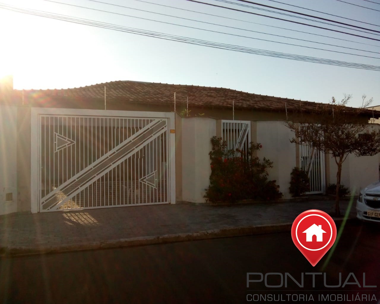 Casa à venda jardim são domingos marília 3 suítes piscina - 