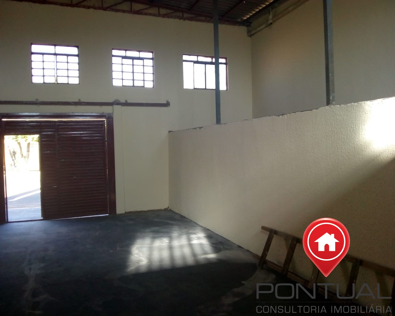 Barracão venda Marília 200m² Jardim Santa Antonieta - R$ 350 mil - 2 banheiros - Pontual Imóveis sua imobiliária em Marília