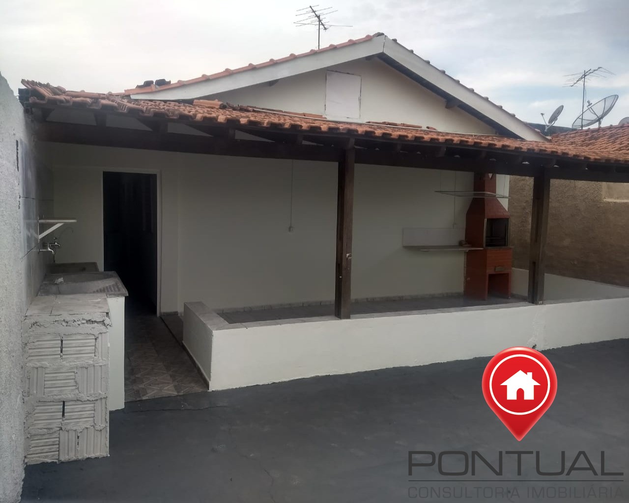 Casa à venda em marília no bairro palmital. Agende uma visit