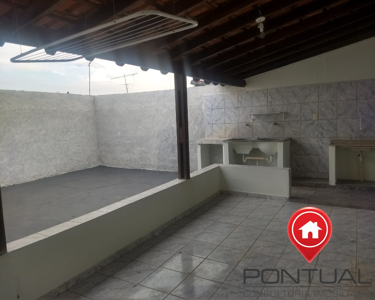 Casa à venda em marília no bairro palmital. Agende uma visit