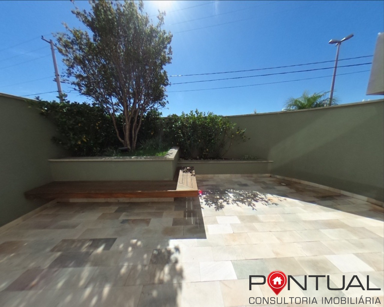 Apartamento à venda Palazzo Esmeralda, 3 suítes perto da Av. Esmeraldas. Faça sua proposta! Pontual Imóveis sua imobiliária em Marília.